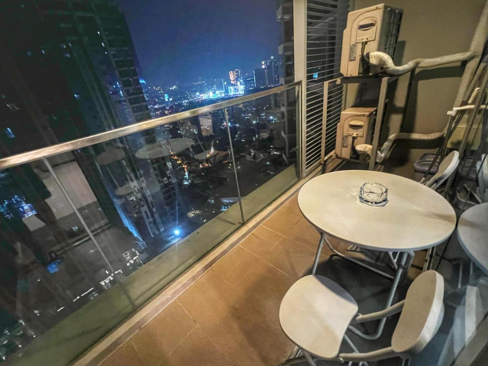 Aparthotel Eg Private House -Bgc Uptown Taguig Zewnętrze zdjęcie